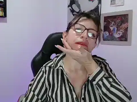 Snapshot of Chayla_Ruiz chatting on February 12, 1:06 pm Chayla Ruiz online show from February 12, 1:06 pm
