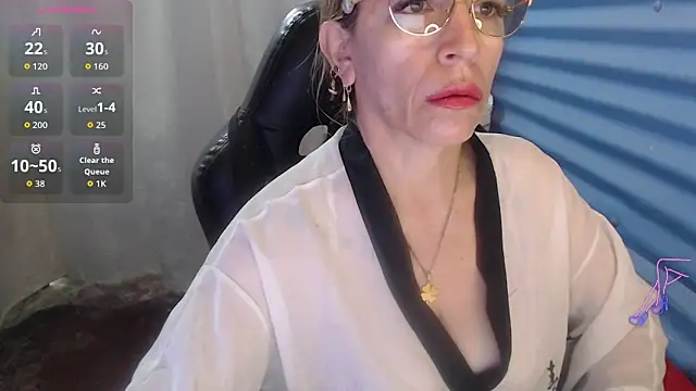 Snapshot of Chayla_Ruiz chatting on June 11, 12:46 pm Chayla Ruiz online show from June 11, 12:46 pm