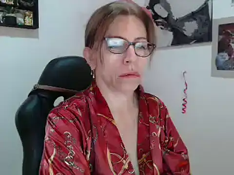 Snapshot of Chayla_Ruiz chatting on February 23, 1:42 pm Chayla Ruiz online show from February 23, 1:42 pm