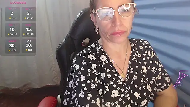 Chayla Ruiz online show from May 27, 2:13 pm