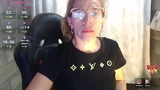 Chayla Ruiz online show from March 15, 9:11 pm