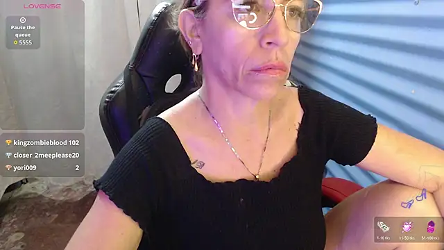 Snapshot of Chayla_Ruiz chatting on June 16, 11:27 pm Chayla Ruiz online show from June 16, 11:27 pm