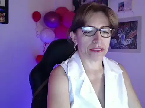Snapshot of Chayla_Ruiz chatting on February 19, 1:39 pm Chayla Ruiz online show from February 19, 1:39 pm