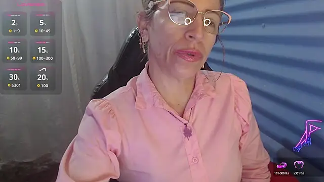 Chayla Ruiz online show from May 26, 1:31 pm