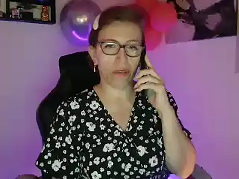 Snapshot of Chayla_Ruiz chatting on March 2, 3:19 pm Chayla Ruiz online show from March 2, 3:19 pm