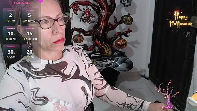 Chayla Ruiz online show from November 1, 9:14 am