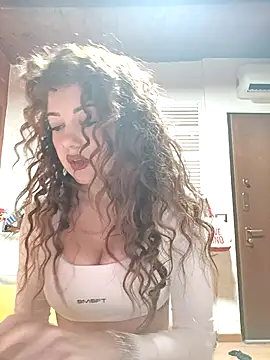 Snapshot of CurlyElisa chatting on February 1, 11:36 pm CurlyElisa online show from February 1, 11:36 pm