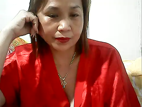 Snapshot of Lhadycarolyn chatting on October 12, 9:49 pm Lhadycarolyn online show from October 12, 9:49 pm