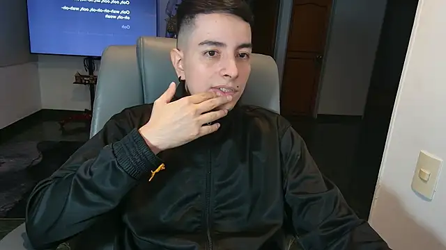 Jhoan saenz online show from November 19, 10:43 pm