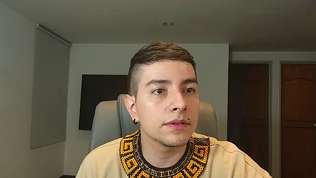 Jhoan saenz online show from October 28, 5:39 am