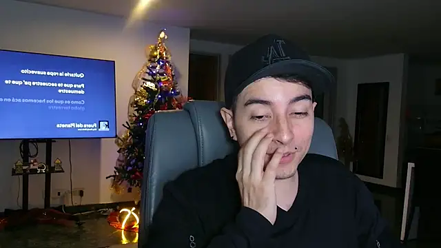 Jhoan saenz online show from November 29, 1:17 am