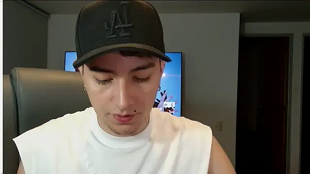 Jhoan saenz online show from October 7, 5:41 am