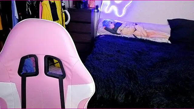 Maya Viola online show from October 2, 6:39 am