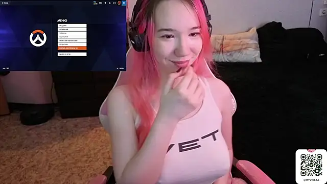 Snapshot of Maya_Viola chatting on February 16, 5:50 am Maya Viola online show from February 16, 5:50 am