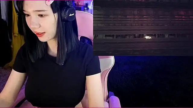 Maya Viola online show from October 13, 6:04 am