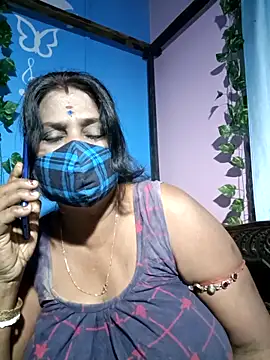 Snapshot of parioo7 chatting on February 15, 3:39 pm parioo7 online show from February 15, 3:39 pm