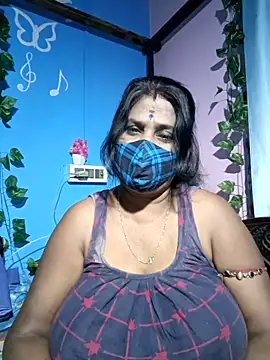 Snapshot of parioo7 chatting on February 15, 6:44 pm parioo7 online show from February 15, 6:44 pm