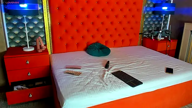 VallerieJones online show from November 14, 5:22 am