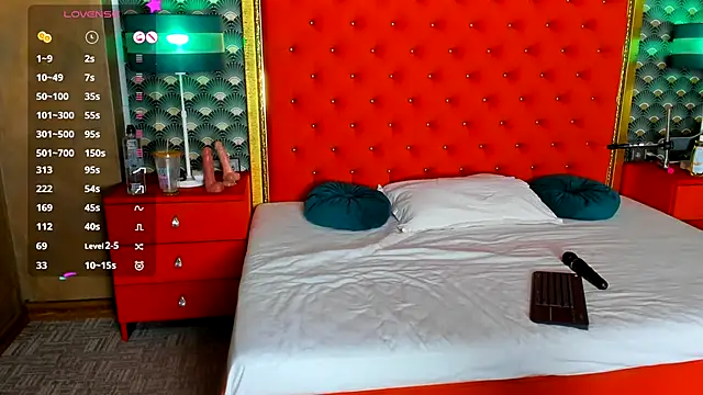 VallerieJones online show from November 28, 3:17 am