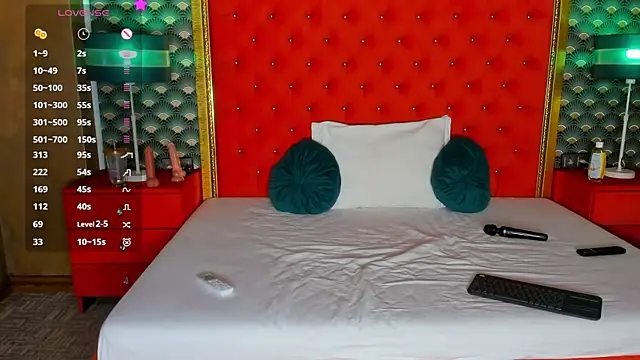 VallerieJones online show from December 5, 2:04 pm