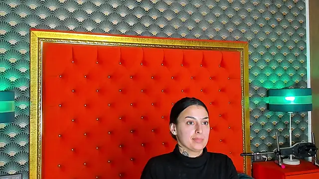 VallerieJones online show from April 4, 10:55 am