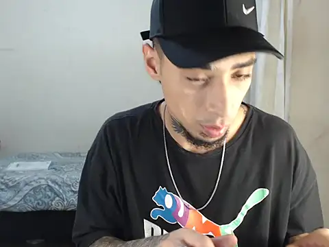 emiliano hottt online show from January 28, 11:39 pm