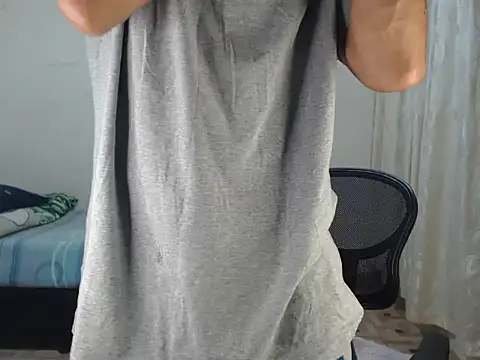 emiliano hottt online show from October 3, 10:11 pm