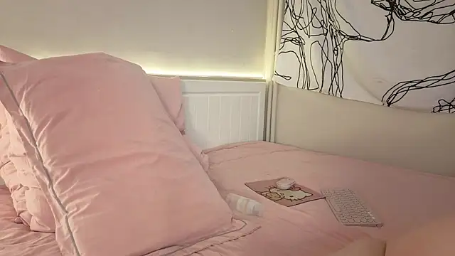 LisaSweetie online show from February 13, 5:02 pm