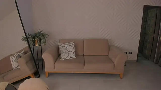 KateSunder online show from March 12, 11:47 am