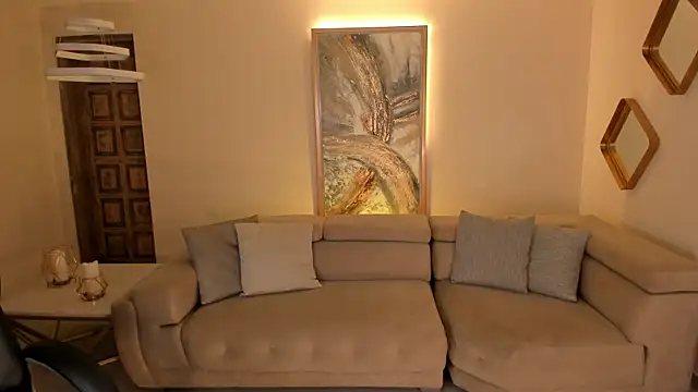 KateSunder online show from October 25, 1:45 pm