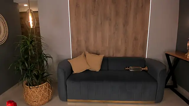 KateSunder online show from November 7, 9:36 am