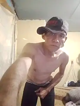 Snapshot of MarsWood chatting on December 22, 2:44 am MarsWood online show from December 22, 2:44 am