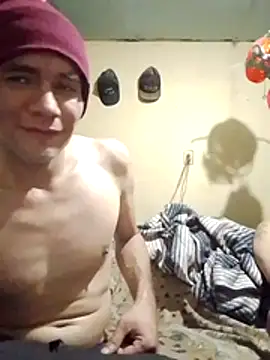 Snapshot of MarsWood chatting on February 1, 12:53 am MarsWood online show from February 1, 12:53 am