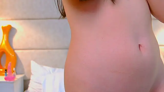 Snapshot of April_Cutee chatting on March 1, 1:53 am April Cutee online show from March 1, 1:53 am