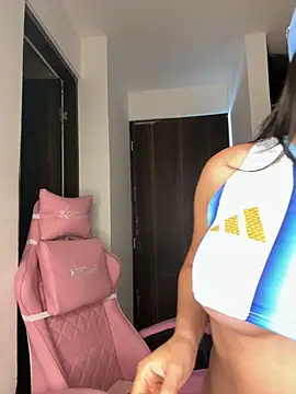 jailyncam  online show from June 20, 5:40 pm