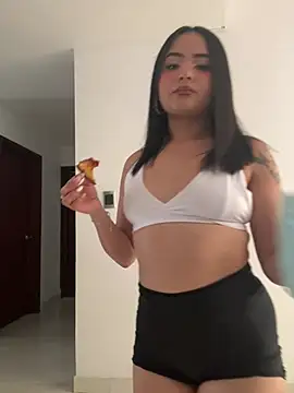 Snapshot of jailyncam_ chatting on March 3, 1:45 pm jailyncam online show from March 3, 1:45 pm