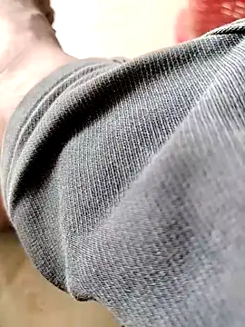 Snapshot of pariraj001 chatting on September 25, 4:29 am pariraj001 online show from September 25, 4:29 am