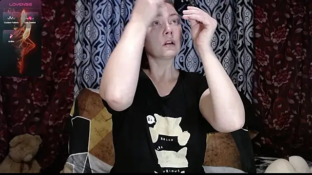 Snapshot of EmilyDoth chatting on September 15, 6:58 am EmilyDoth online show from September 15, 6:58 am