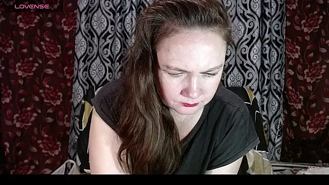 Snapshot of EmilyDoth chatting on November 2, 9:20 pm EmilyDoth online show from November 2, 9:20 pm