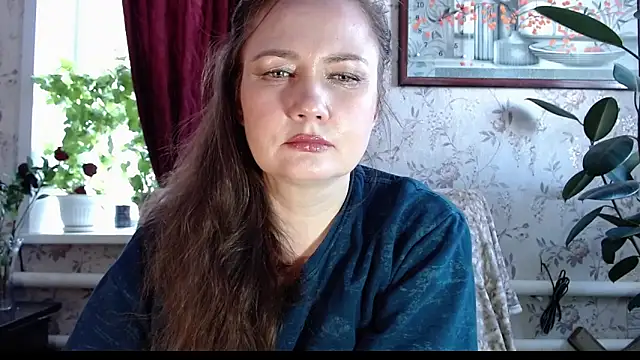 EmilyDoth online show from February 27, 6:13 am