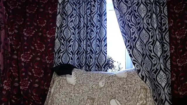 Snapshot of EmilyDoth chatting on November 28, 4:34 am EmilyDoth online show from November 28, 4:34 am