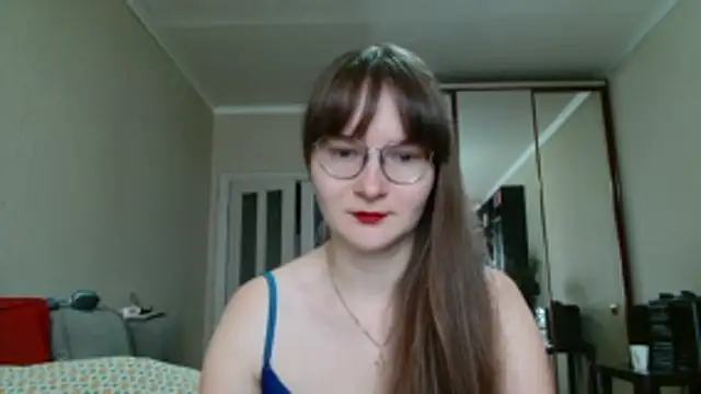 KiraGoldens online show from June 11, 6:32 am