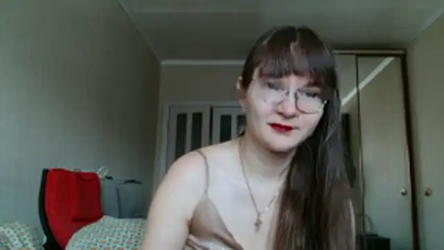 KiraGoldens online show from March 30, 6:04 am