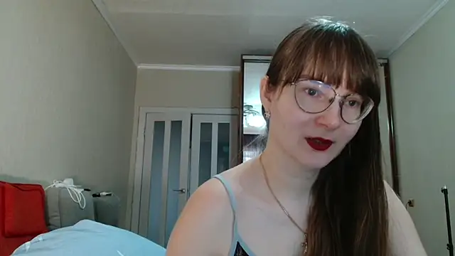 KiraGoldens online show from March 15, 6:20 am