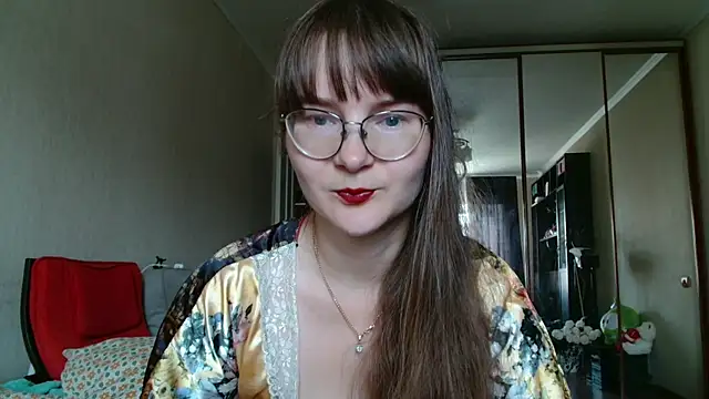 KiraGoldens online show from July 28, 6:43 am