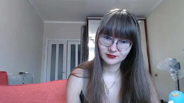 KiraGoldens online show from October 6, 4:57 am