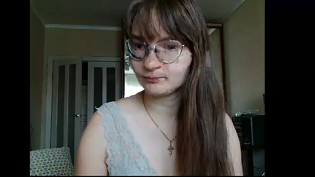 Snapshot of KiraGoldens chatting on May 30, 5:25 am KiraGoldens online show from May 30, 5:25 am