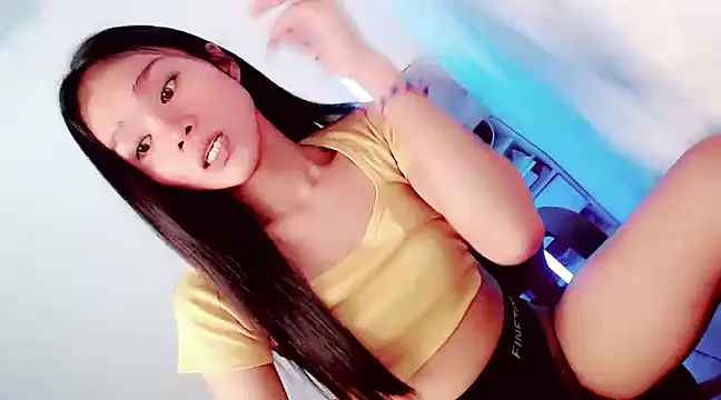 amomentoflust69 online show from January 9, 10:20 am