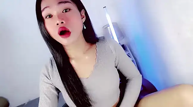 amomentoflust69 online show from December 4, 4:15 am