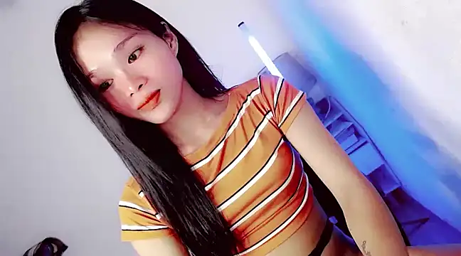 amomentoflust69 online show from January 18, 5:20 am